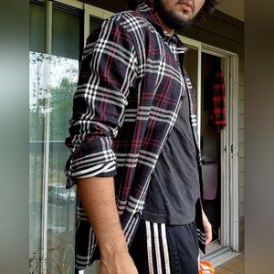 EXPRESS Men Flannel Plaid Design Medium  Black / Red / White